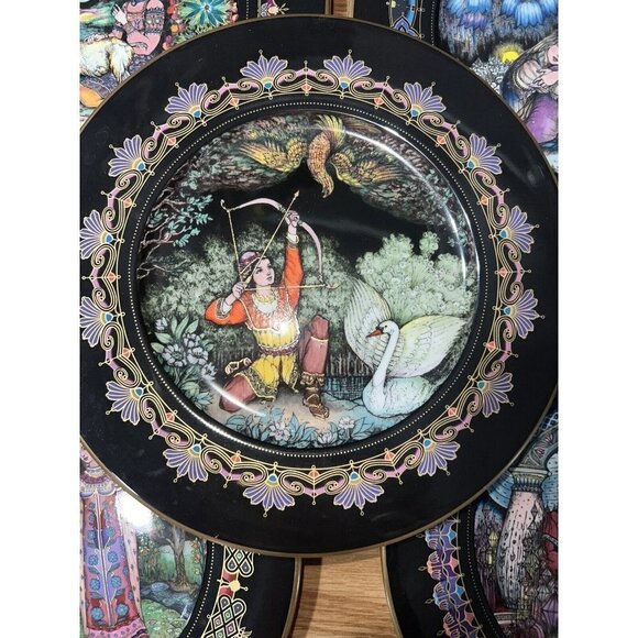 Heinrich 1986 Vintage Marched Aus Dem Allen Russiand Plates (5) Gold Bone China - Picture 3 of 12